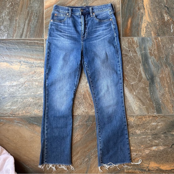 GAP High Rise Kick Fit Jeans 29 / 8 Tall Medium Wash Raw Hem Kick Flare Denim - Picture 2 of 7